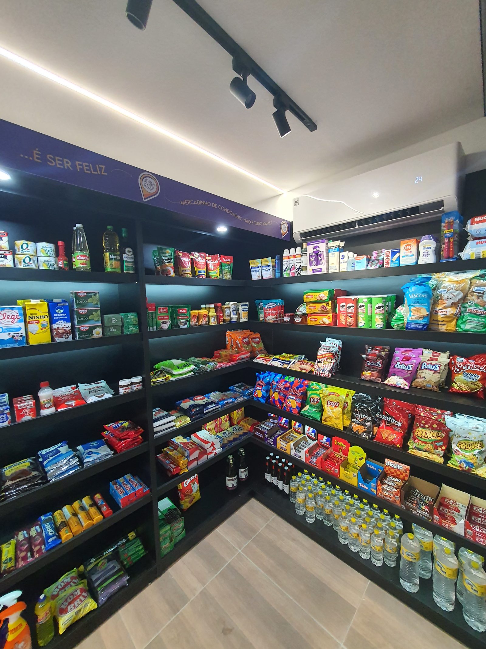 Prateleiras de mercearia